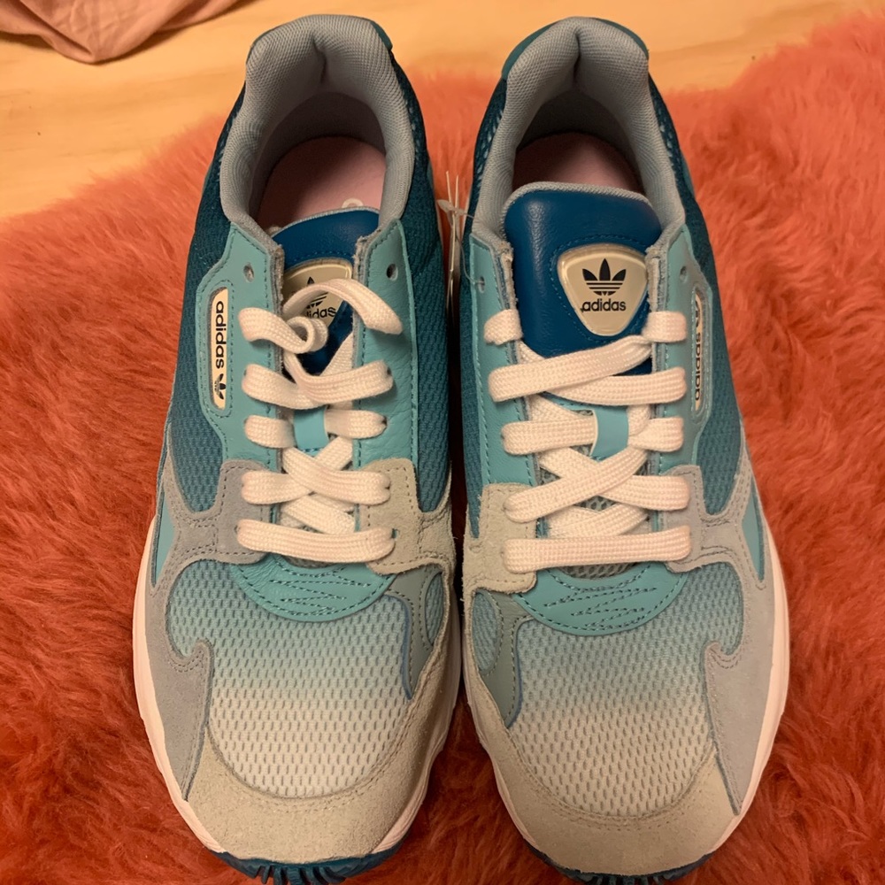 NWT Women’s Adidas Falcon Shoes SIZE 7 - Picture 12 of 15